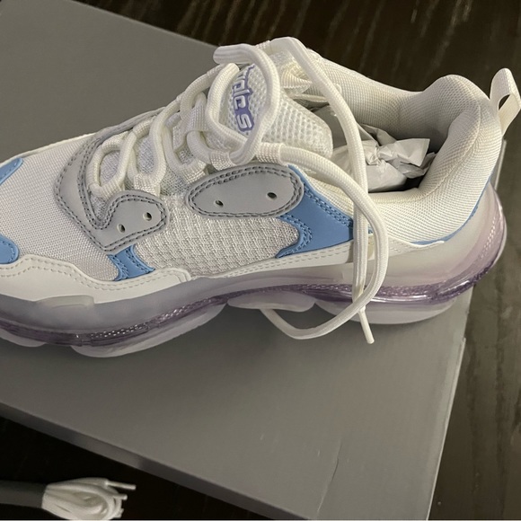 Never worn with box. - Picture 10 of 11